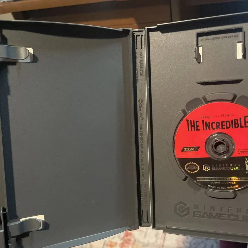 The Incredibles GameCube Black Label.  No Manual. Case & Disc Only. Tested